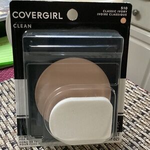 Covergirl Clean Powder Foundation for Natural Skin NEW 510 Classic Ivory